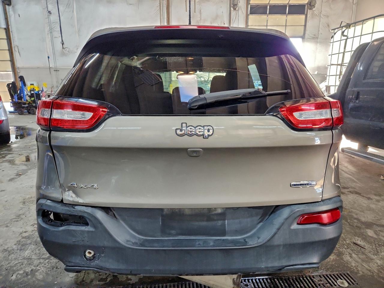 Jeep Grand Cherokee Latitude Image 6