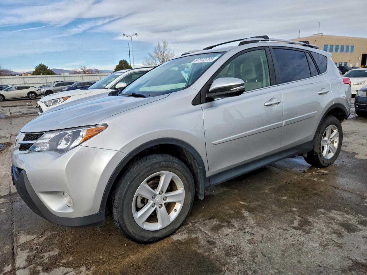 Toyota RAV4 Xle Image 1