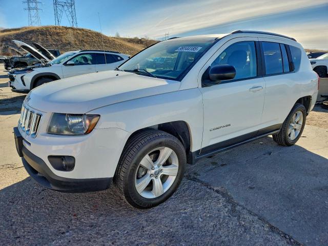  Salvage Jeep Compass