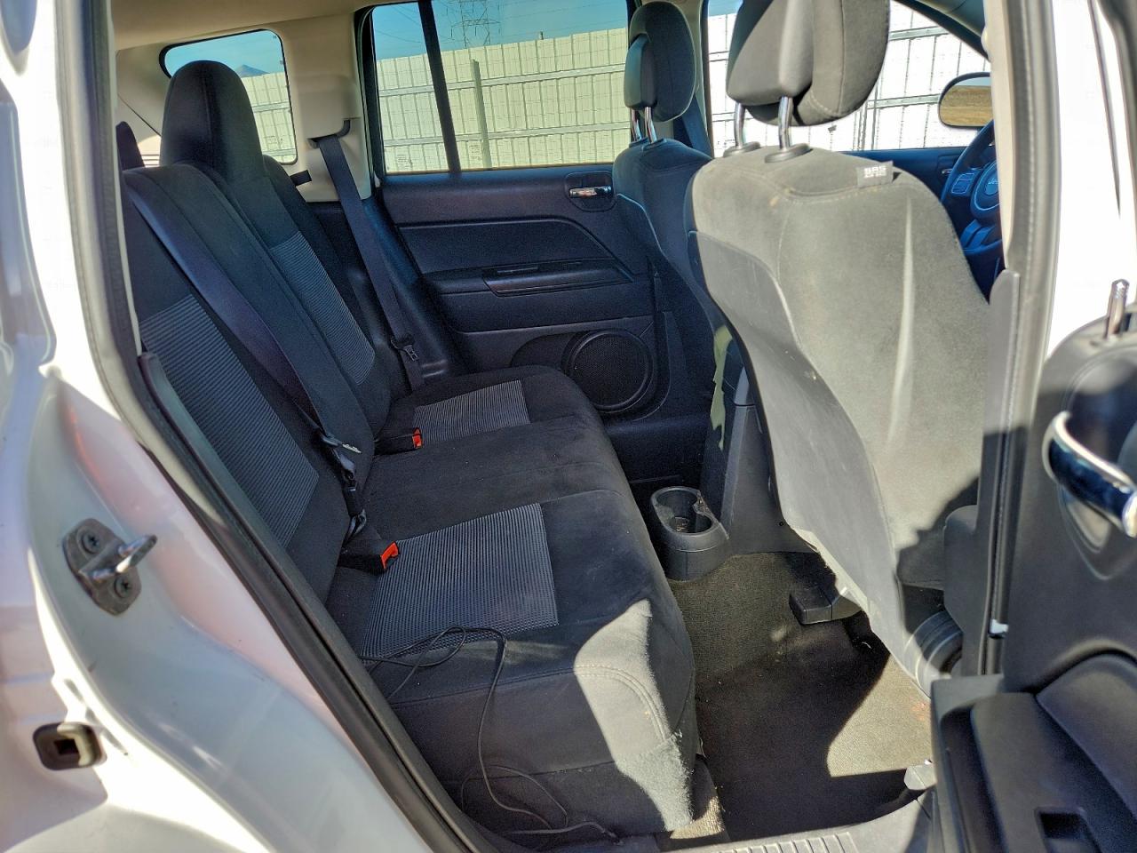 Jeep Compass Sport Image 13