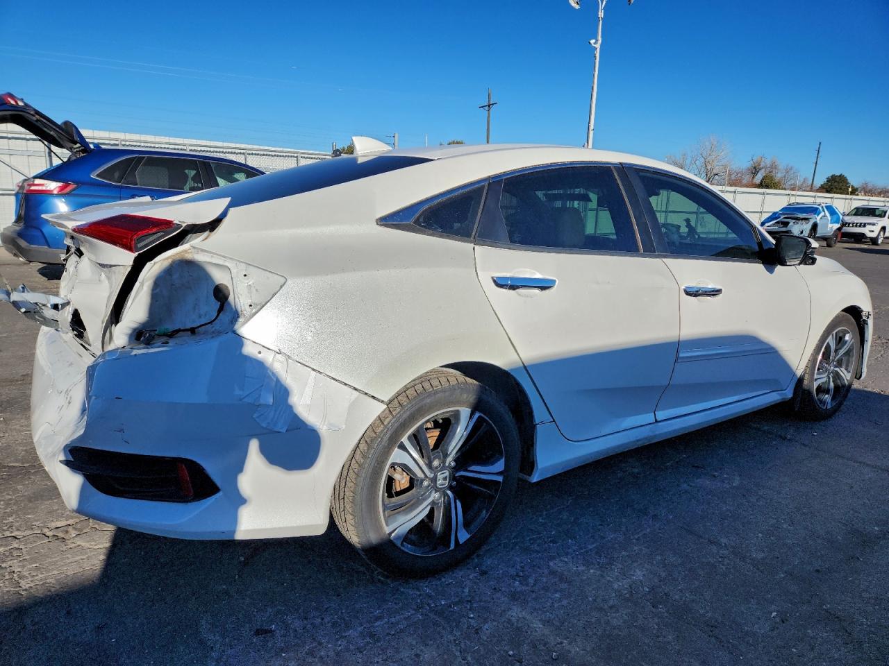 Honda Civic Touring Image 2