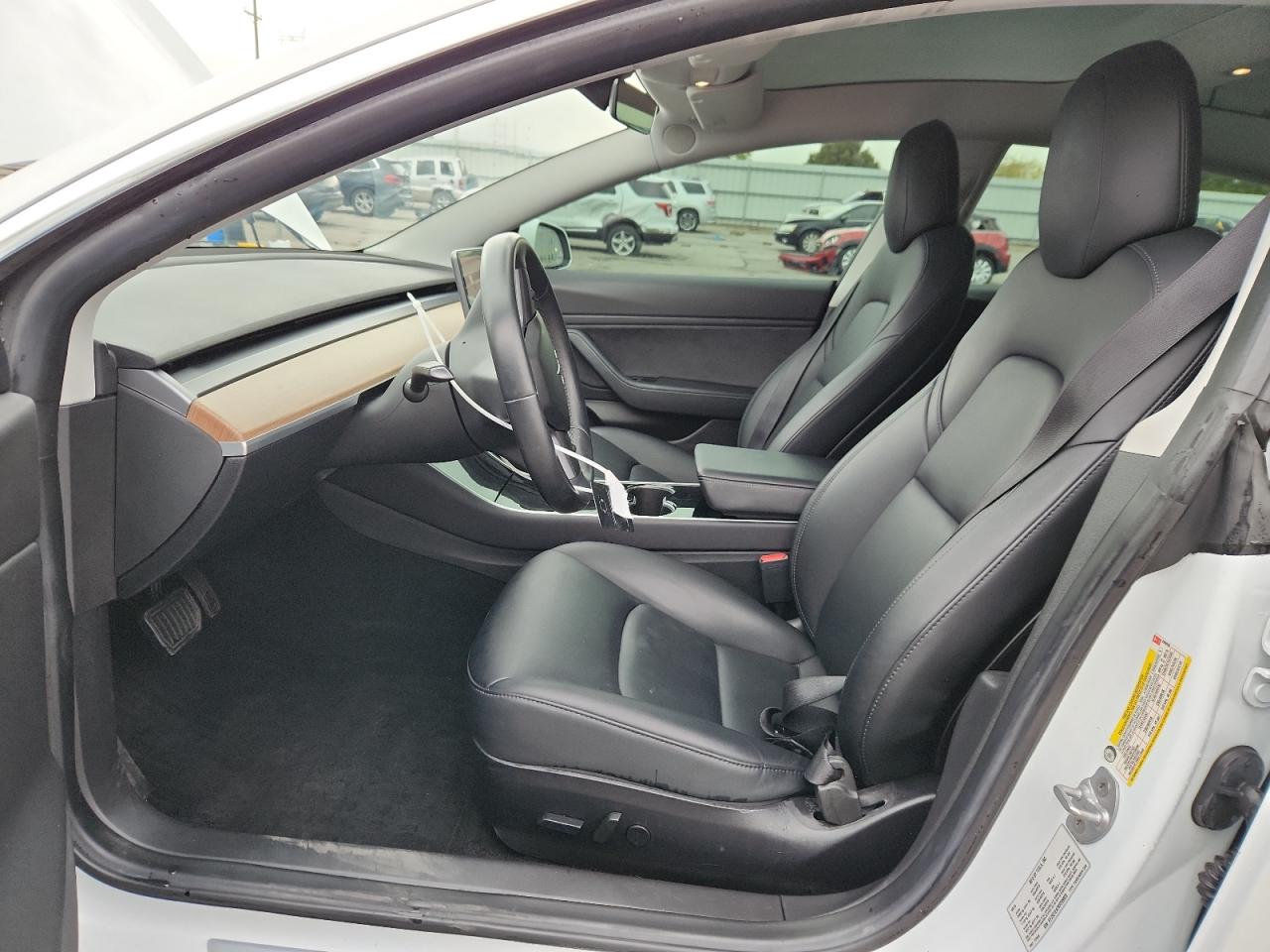 Tesla Model 3 Image 6