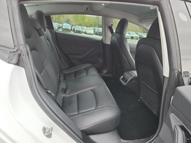 Tesla Model 3 Image 9