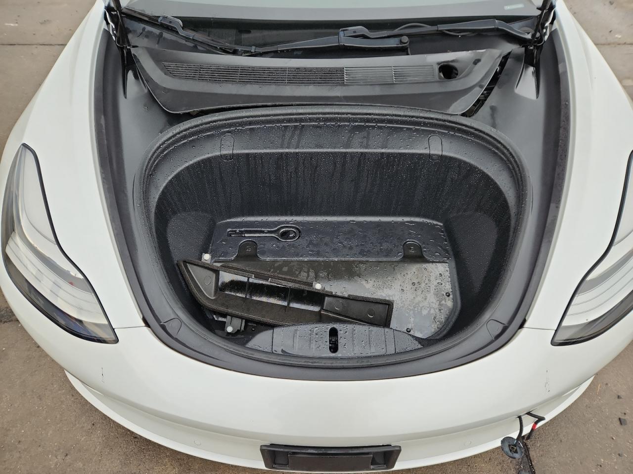 Tesla Model 3 Image 2