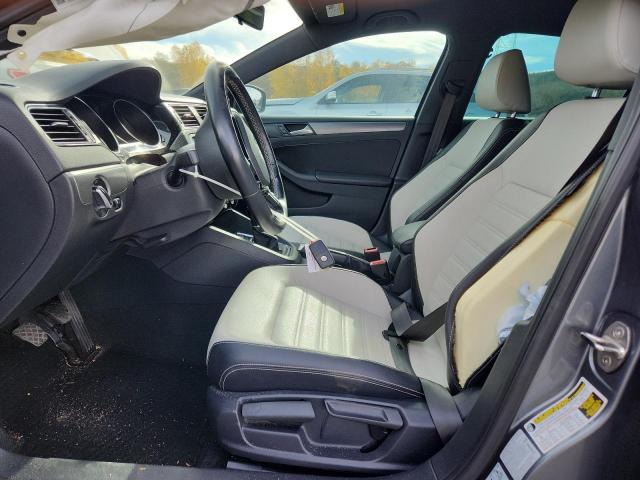 Volkswagen Jetta Sport Image 12