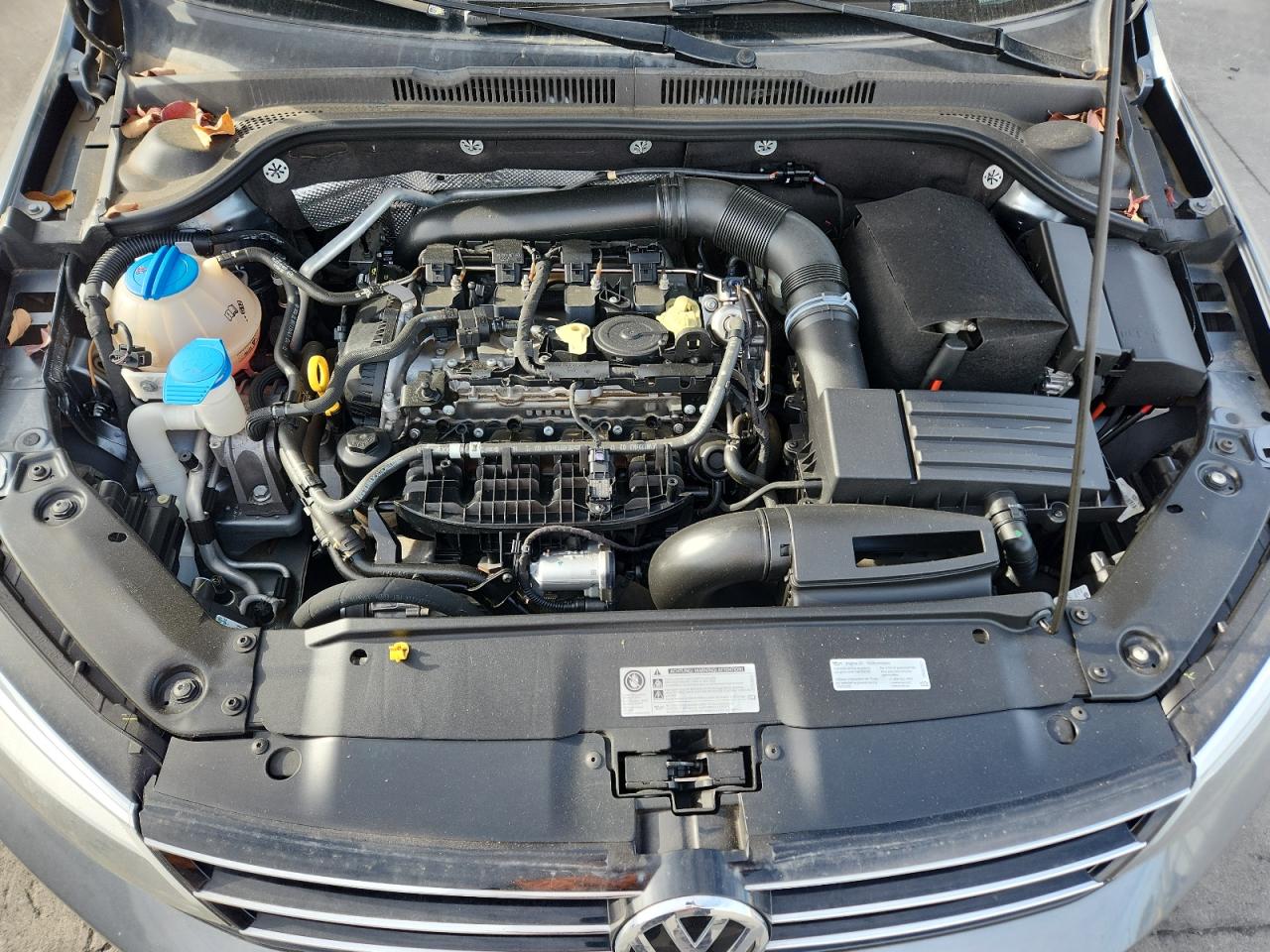 Volkswagen Jetta Sport Image 6