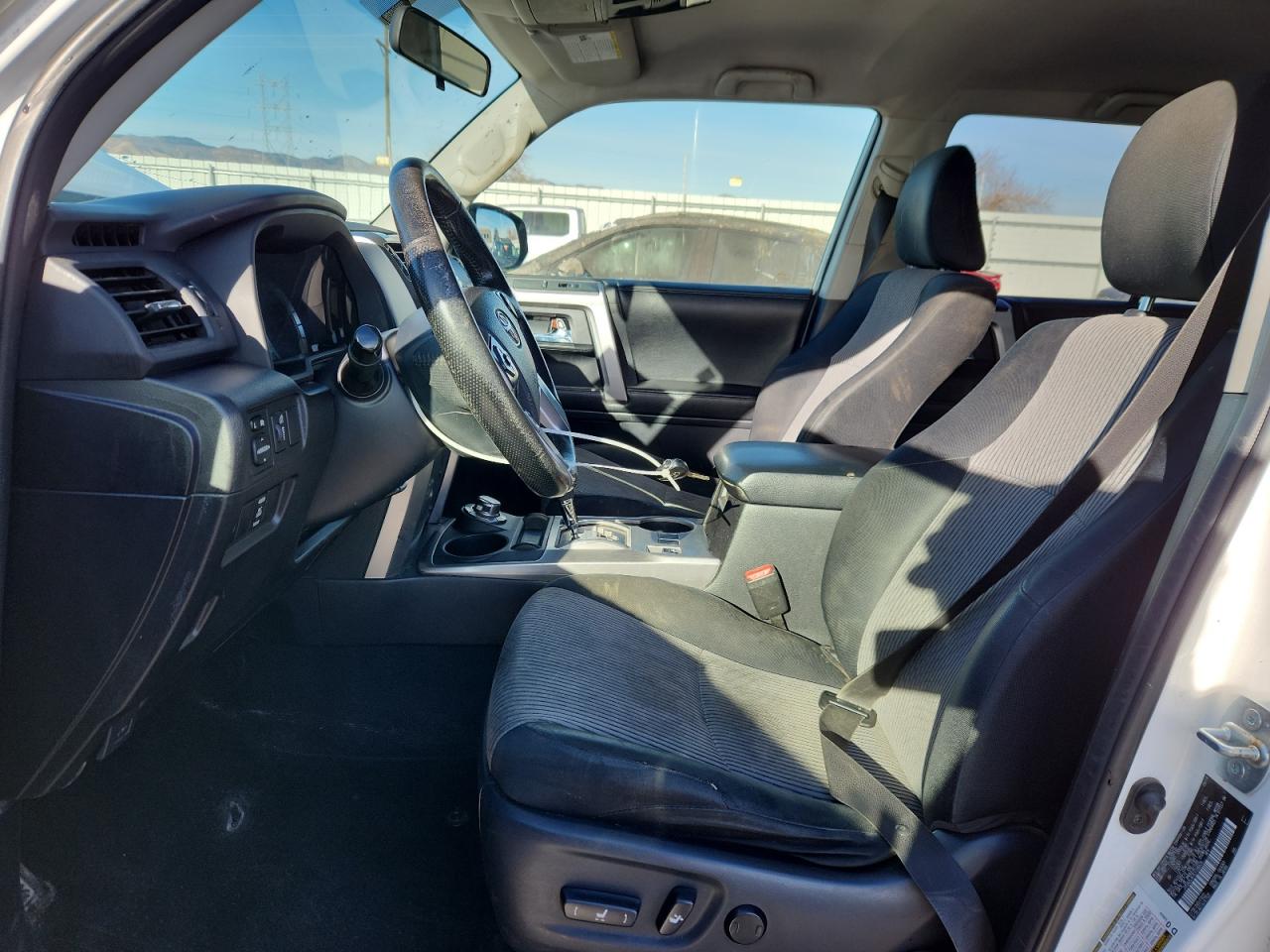 Toyota 4Runner Sr5 Image 11