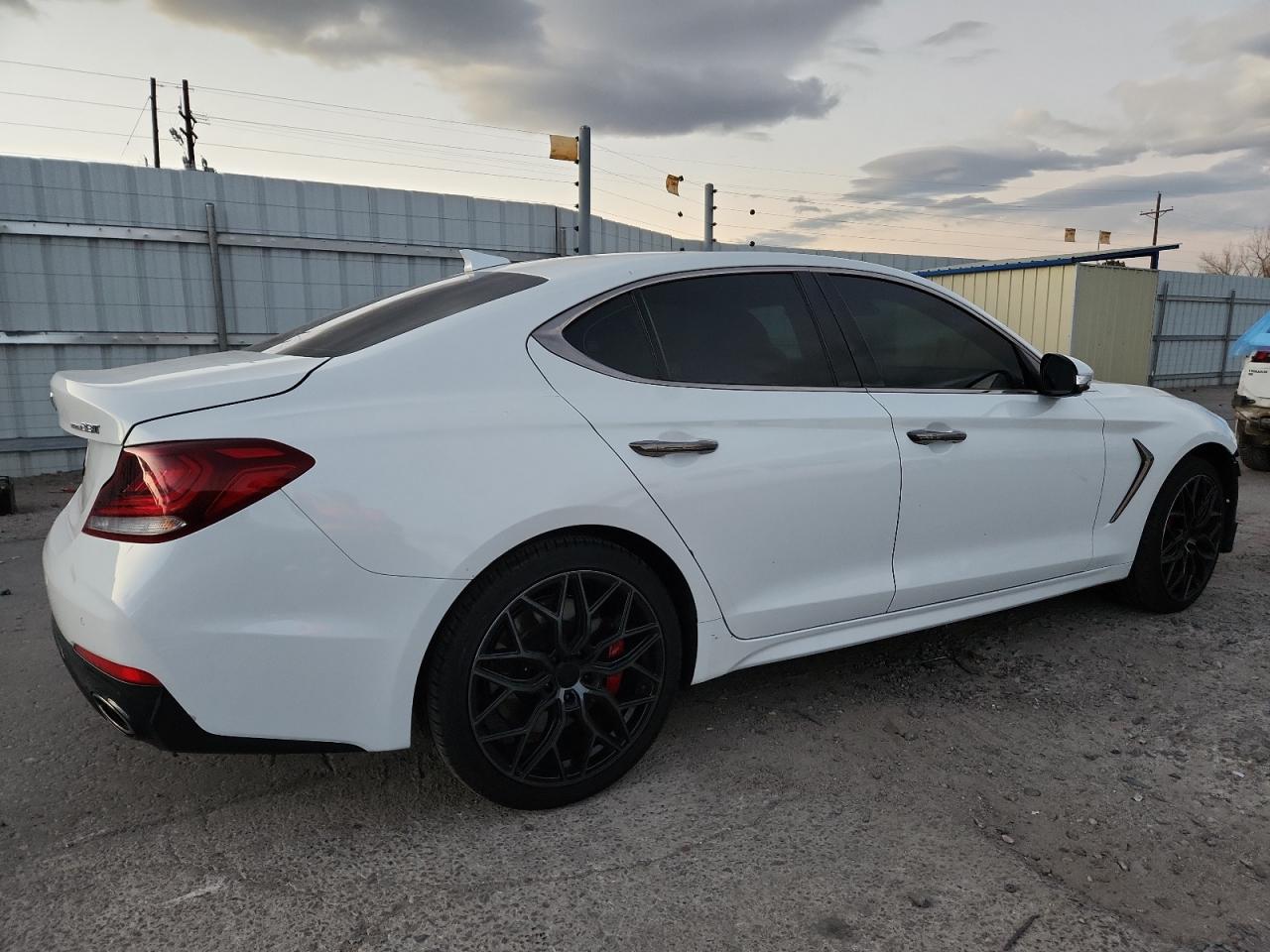 Genesis G70 Prestige Image 13