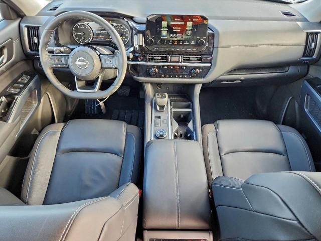 Nissan Pathfinder Sl Image 5