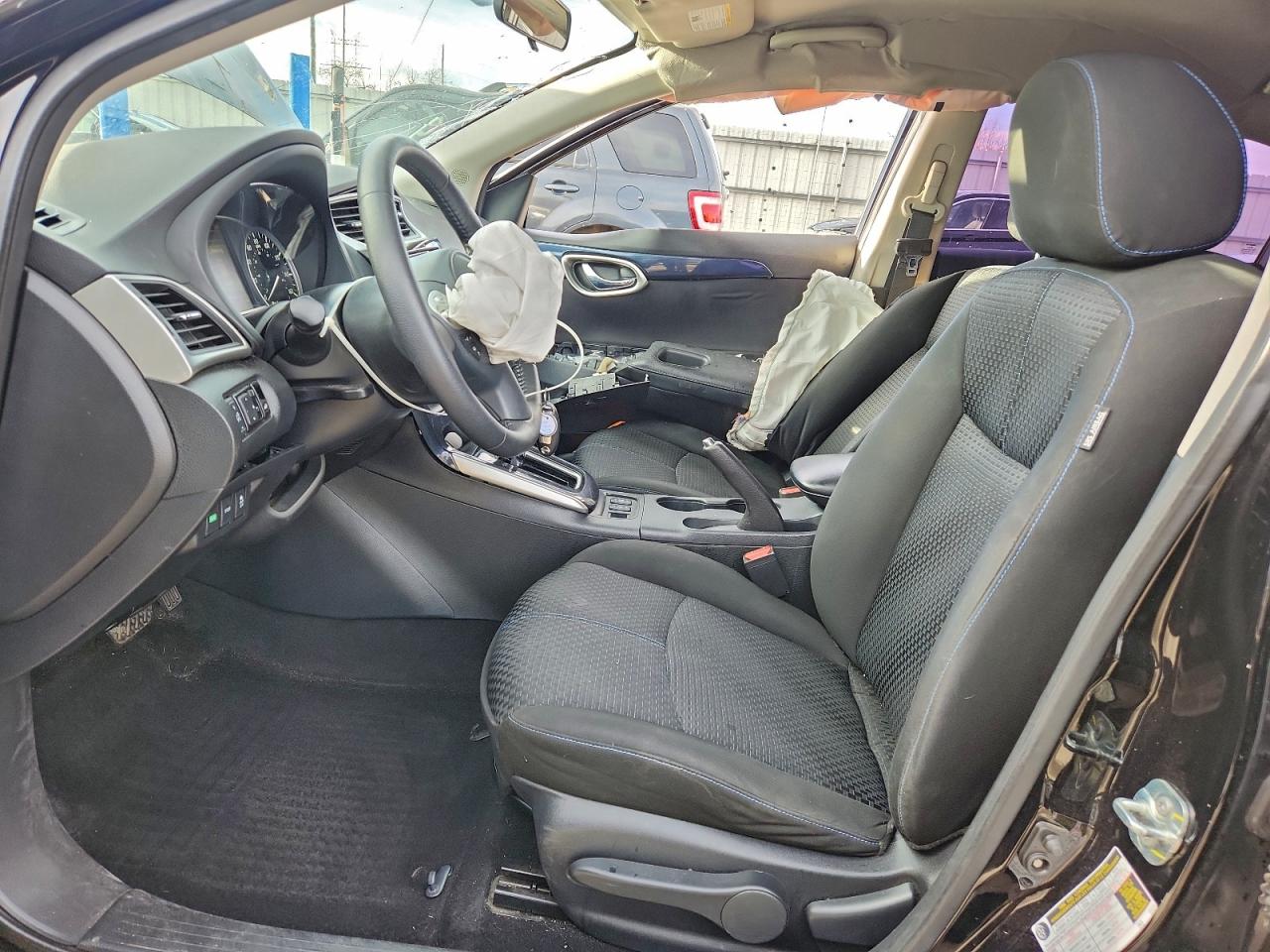 Nissan Sentra S Image 7