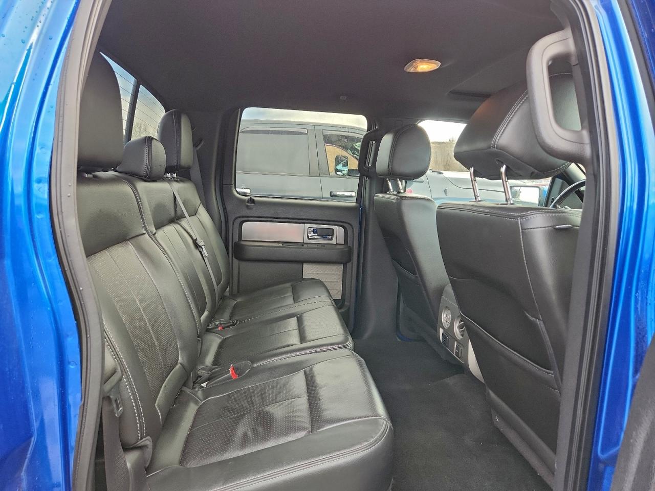 Ford F-150 Supercrew Image 8