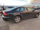 Volkswagen Passat S Image 2