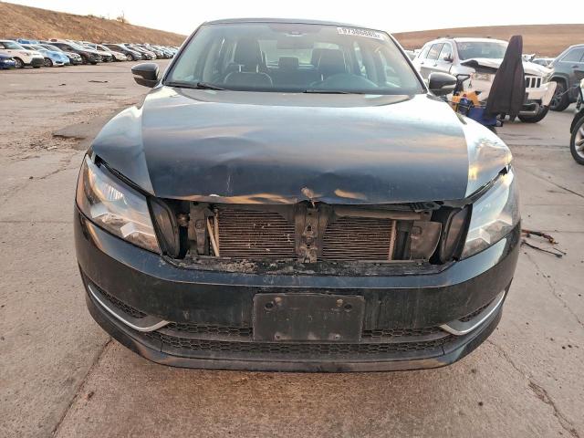 Volkswagen Passat S Image 7