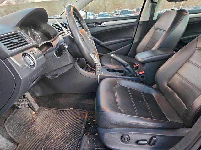 Volkswagen Passat S Image 5