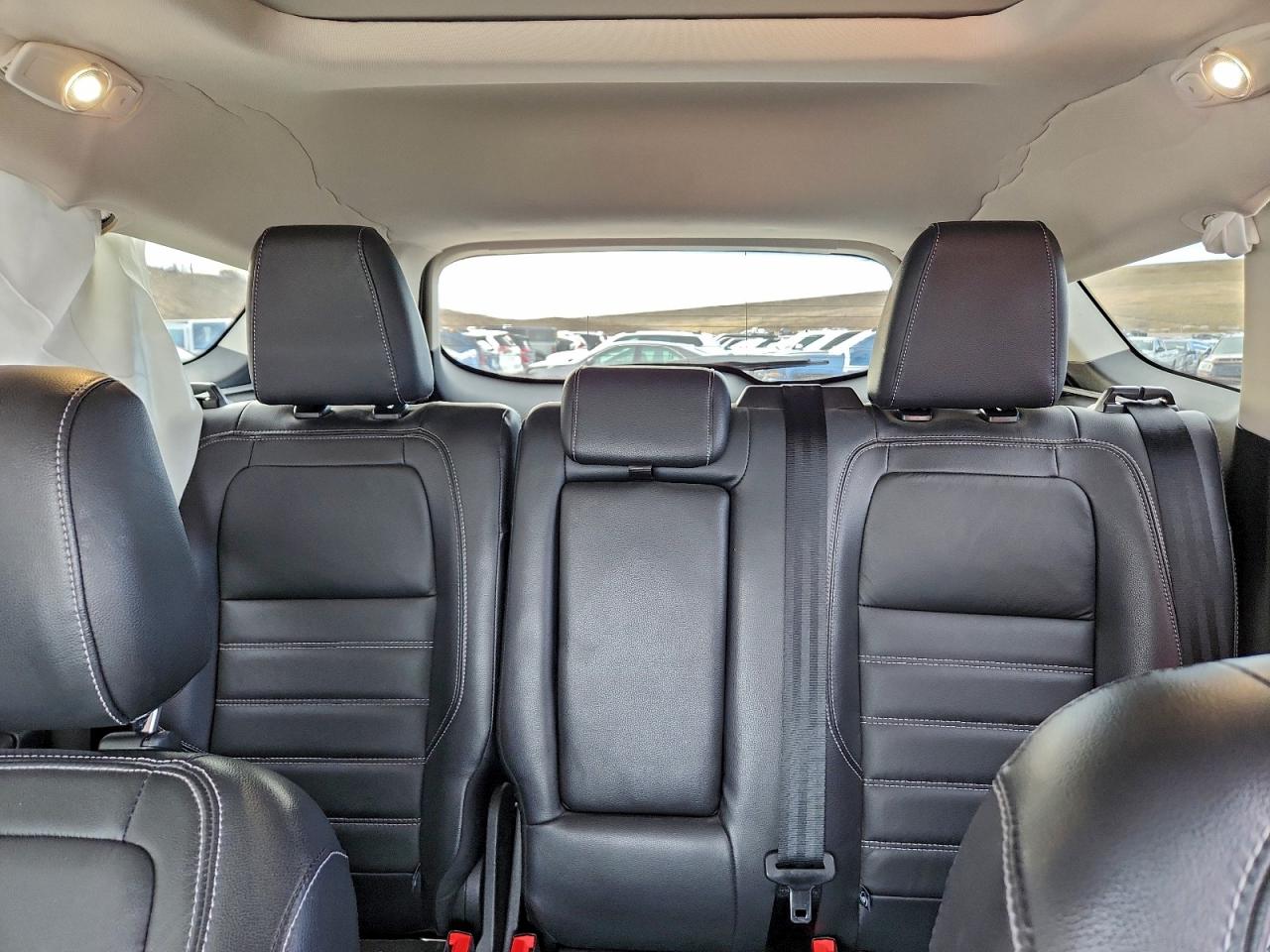 Ford Escape Titanium Image 8