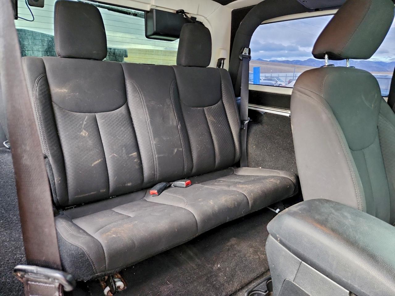 Jeep Wrangler Sport Image 12