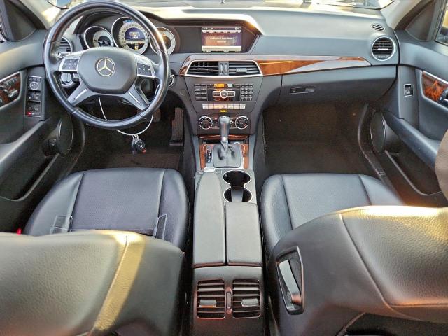 Mercedes-Benz C-Class 300 4matic Image 6