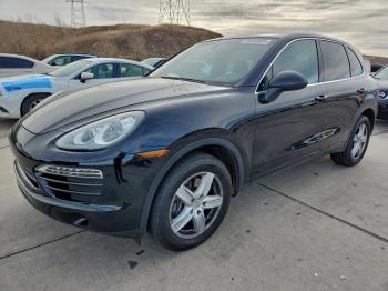  Salvage Porsche Cayenne
