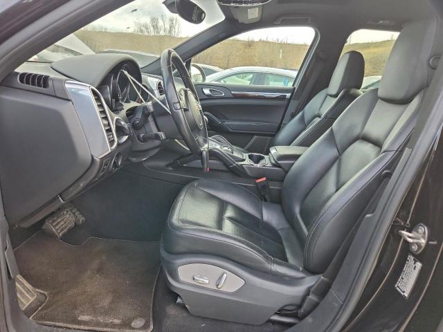 Porsche Cayenne Image 9