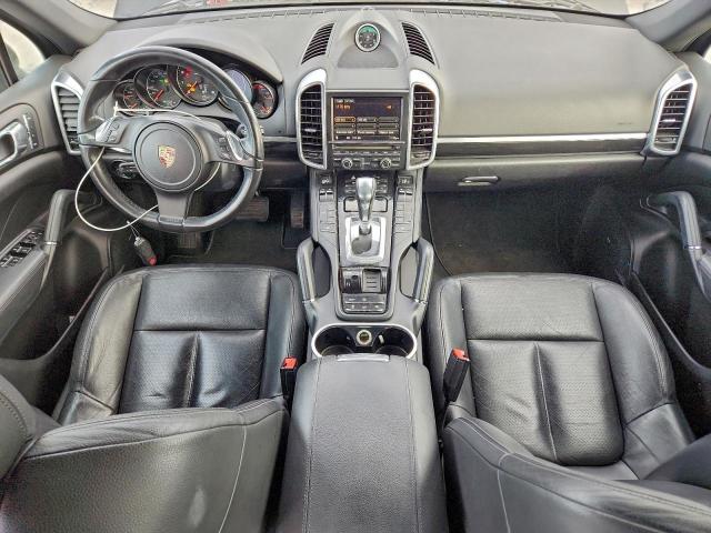 Porsche Cayenne Image 7