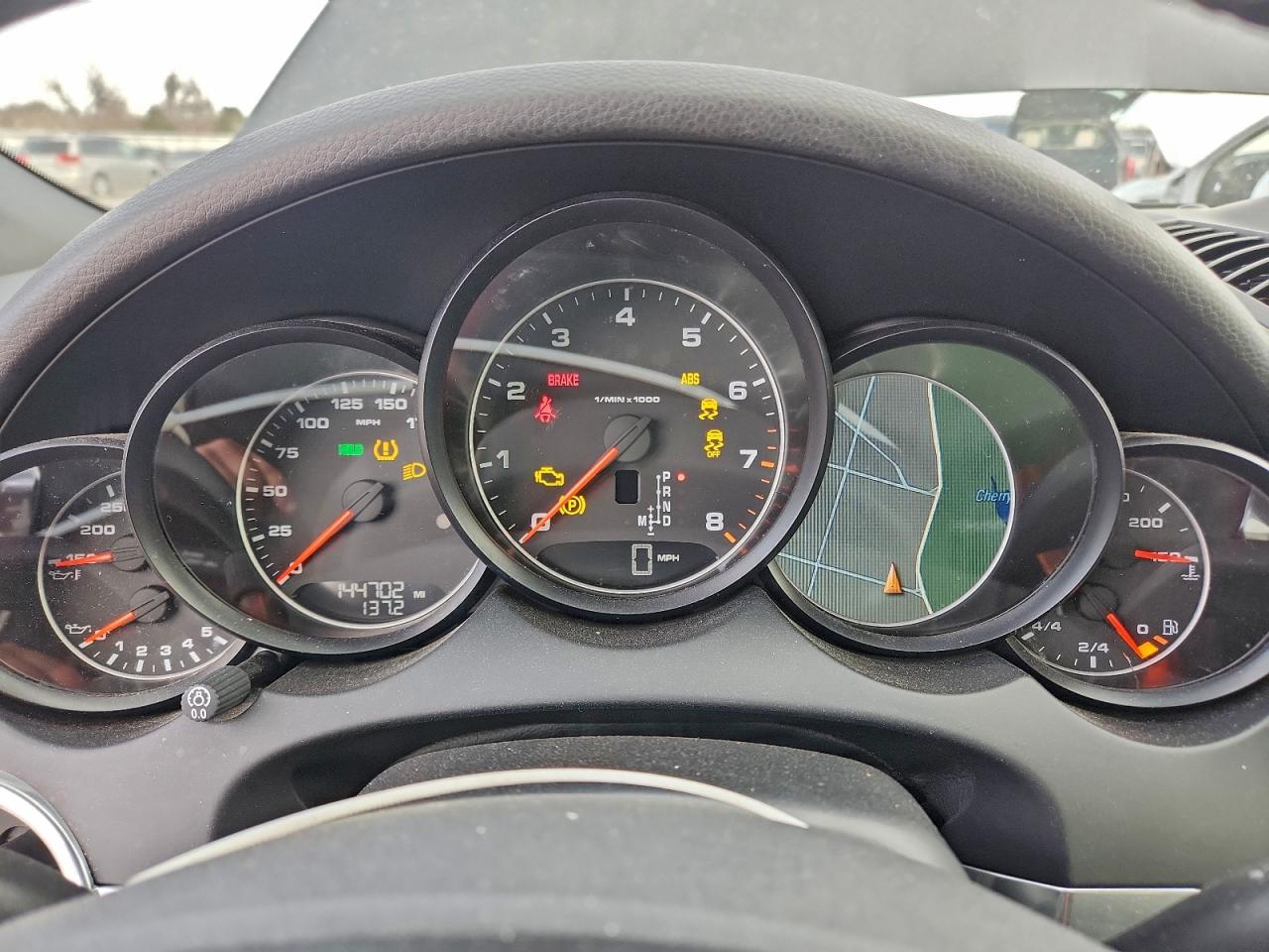 Porsche Cayenne Image 2