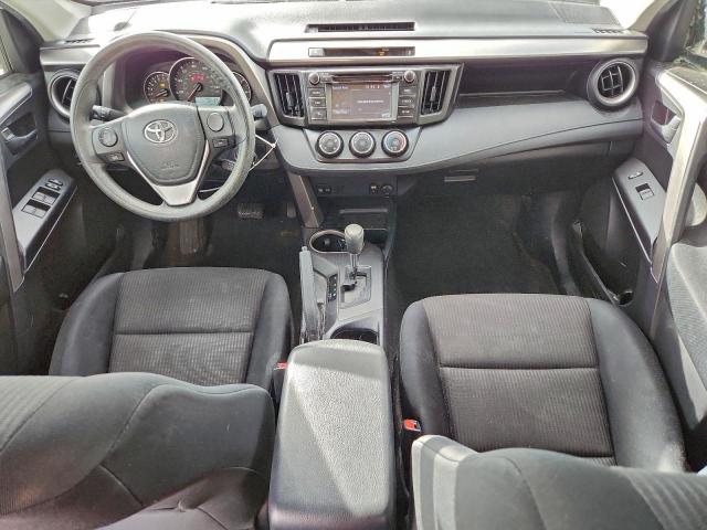 Toyota RAV4 Le Image 6