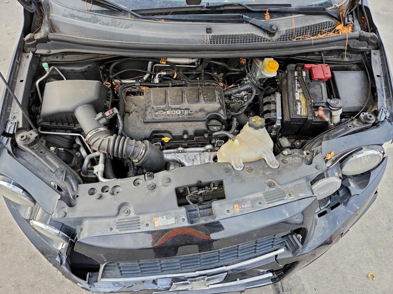 Chevrolet Sonic Lt Image 9