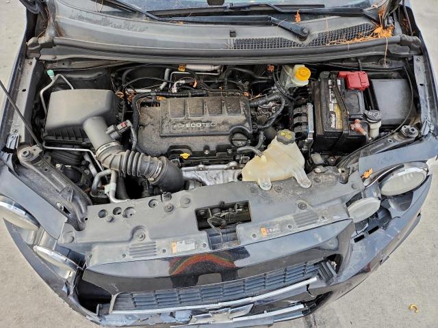 Chevrolet Sonic Lt Image 9