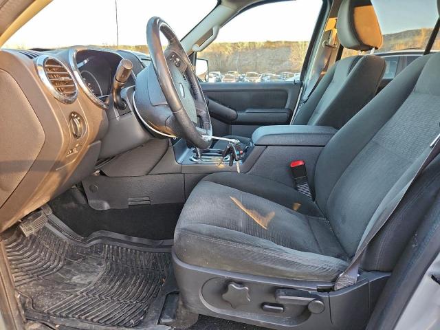 Ford Explorer Xlt Image 12