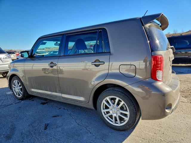 Toyota Scion Image 13