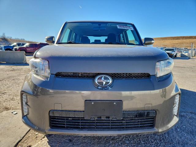 Toyota Scion Image 9