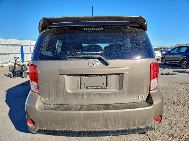 Toyota Scion Image 5