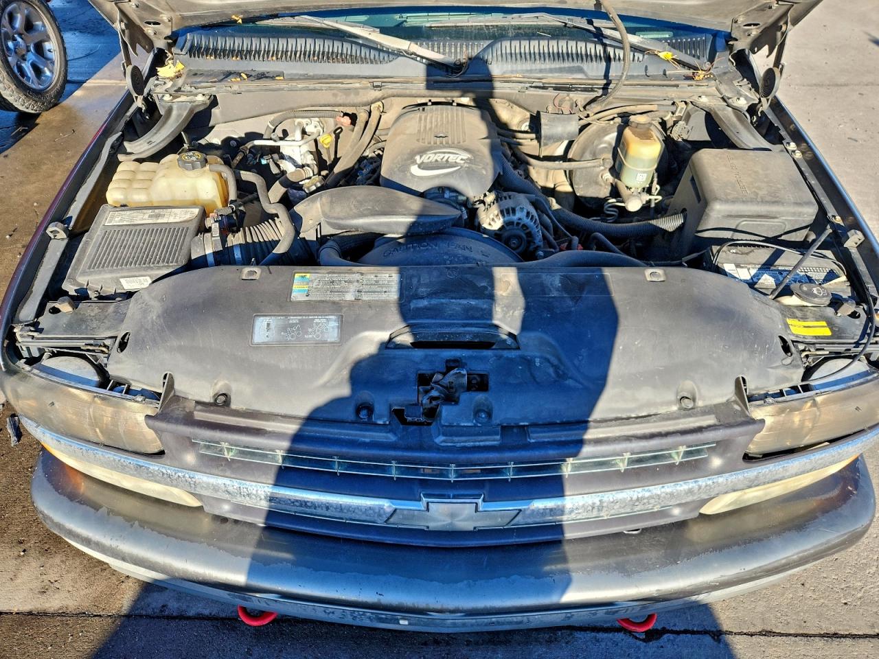 Chevrolet Silverado K1500 Image 8