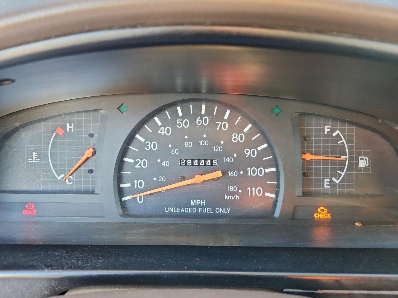 Toyota Tacoma Xtracab Image 2