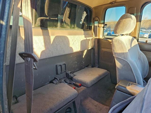 Toyota Tacoma Xtracab Image 10