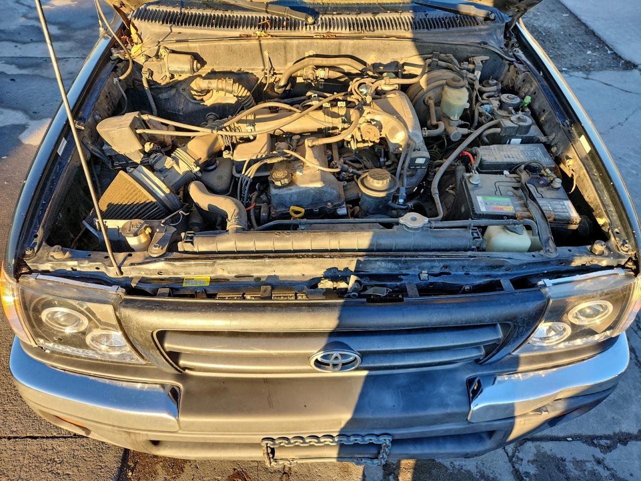 Toyota Tacoma Xtracab Image 9