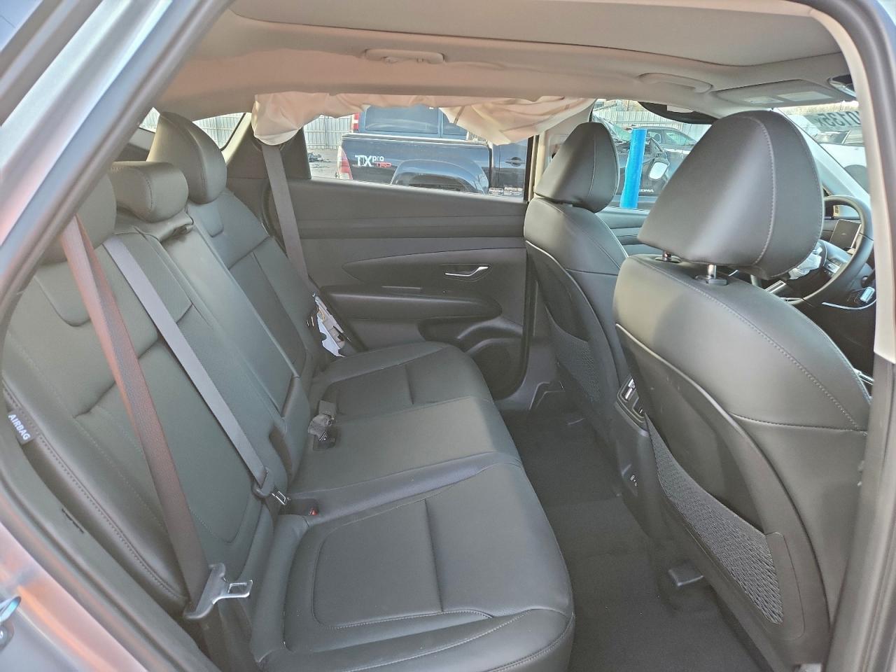 Hyundai TUCSON Sel Convenience Image 10