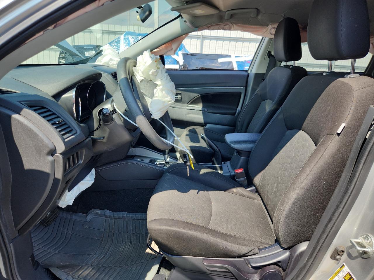 Mitsubishi Outlander Es Image 13