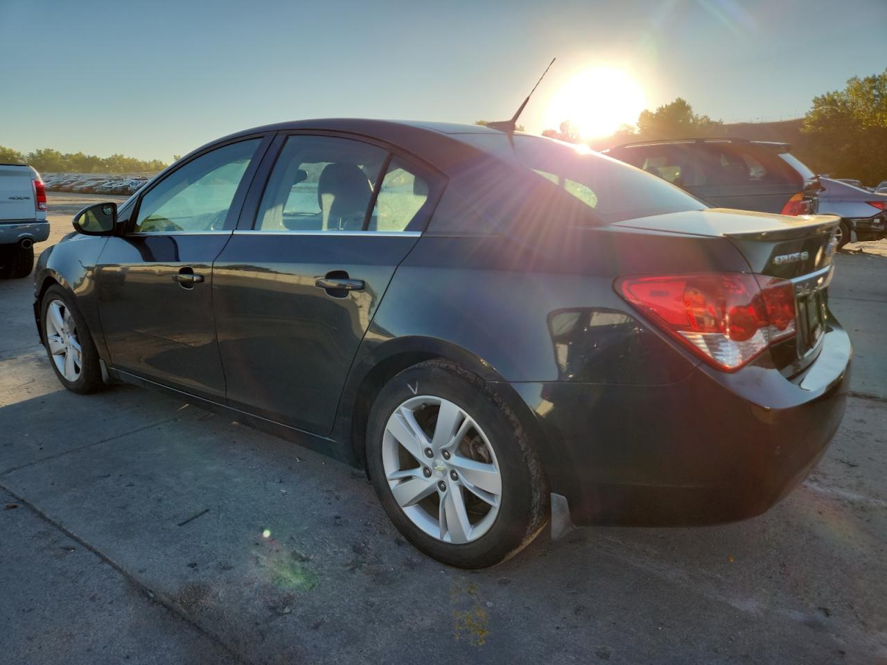 Chevrolet Cruze Image 2