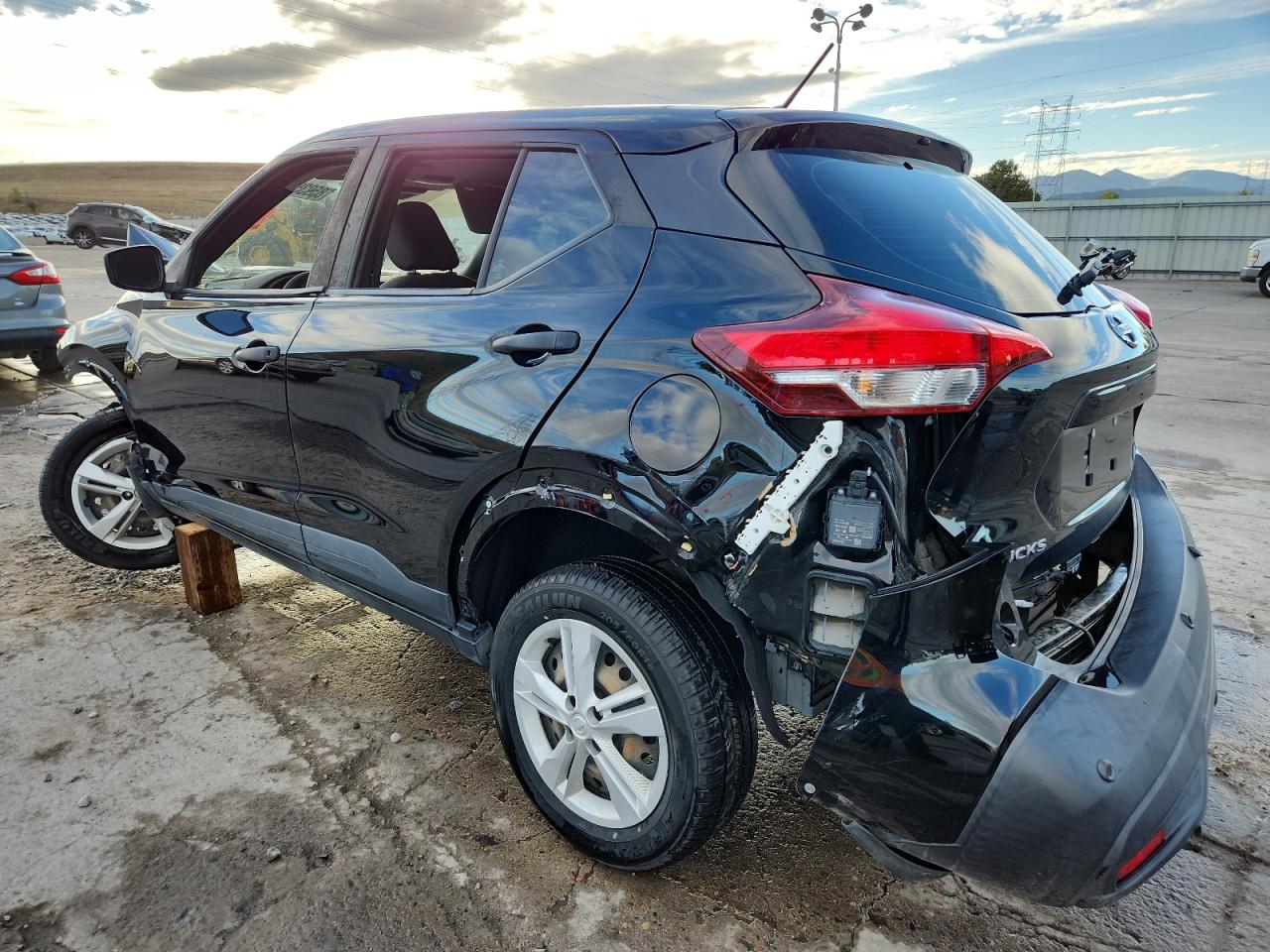 Nissan Kicks S Image 13