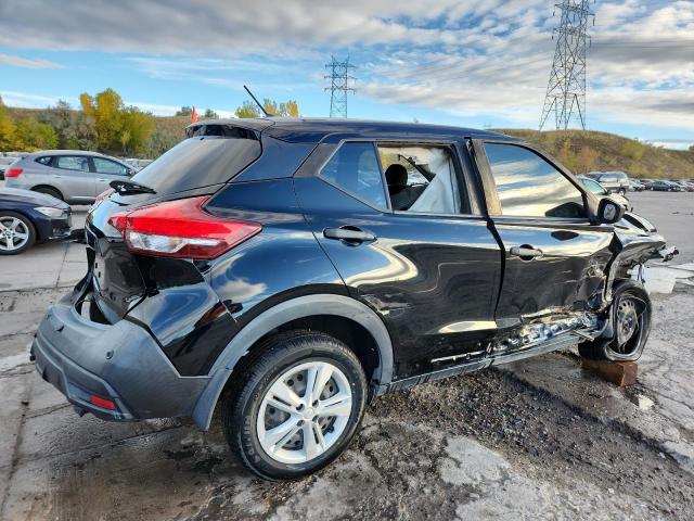 Nissan Kicks S Image 3