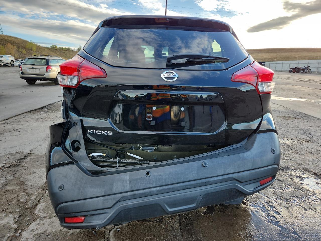 Nissan Kicks S Image 2