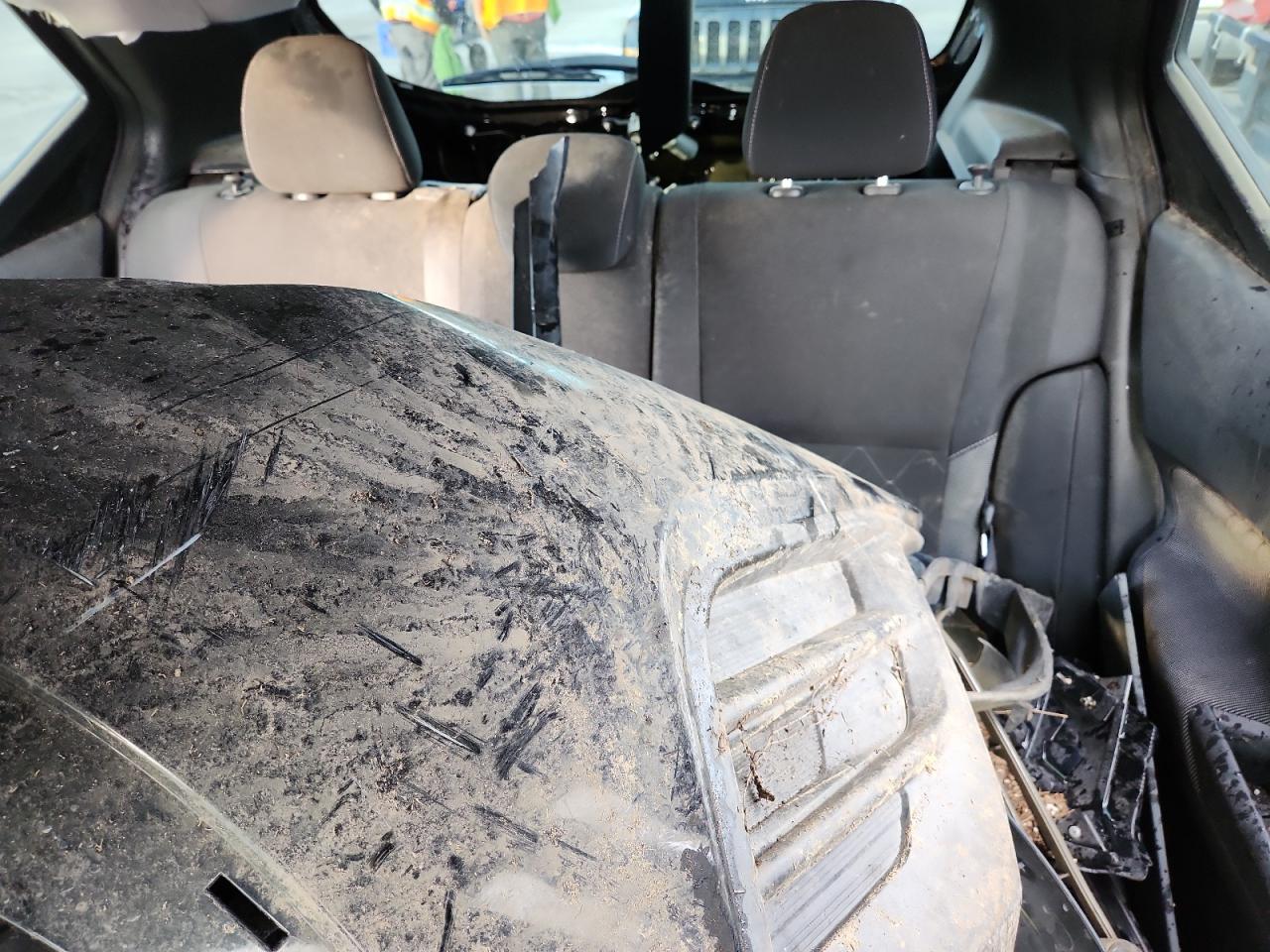 Nissan Kicks S Image 8