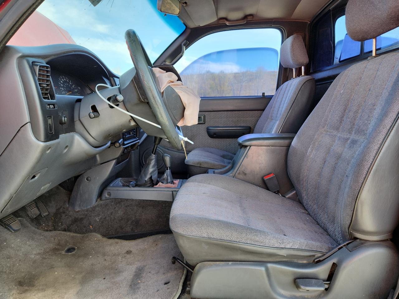 Toyota Tacoma Image 11