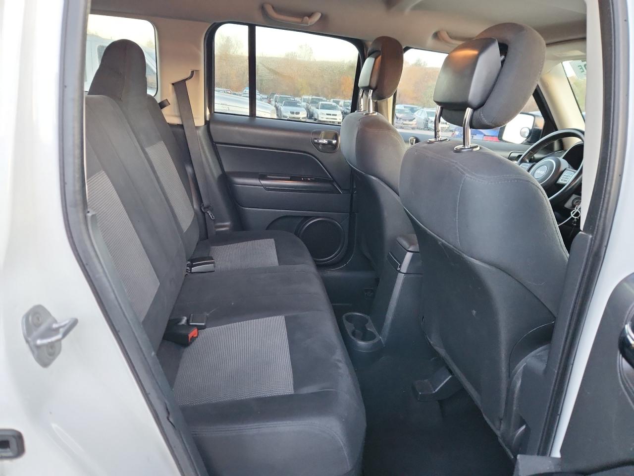 Jeep Patriot Sport Image 10