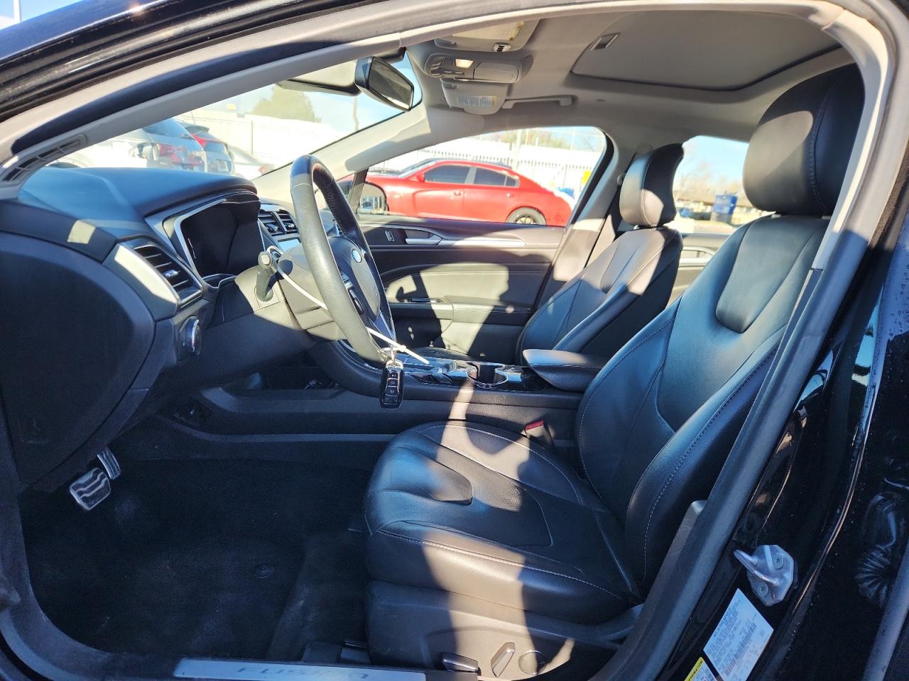 Ford Fusion Titanium Hev Image 11