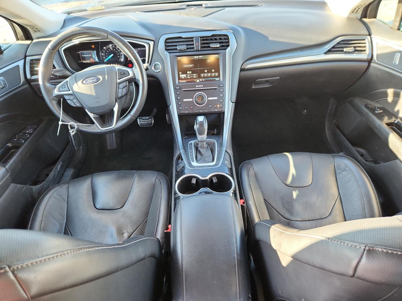 Ford Fusion Titanium Hev Image 12