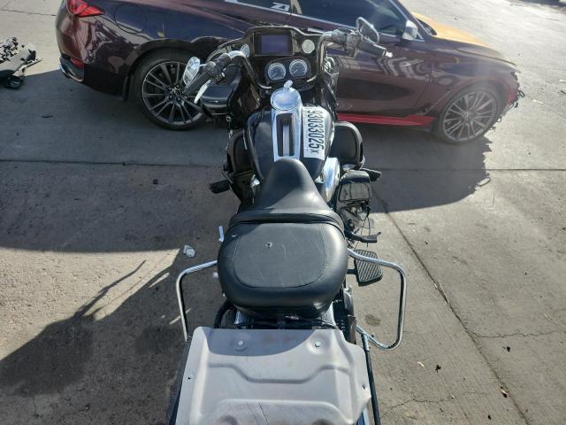 Harley-Davidson Fltrk Image 6