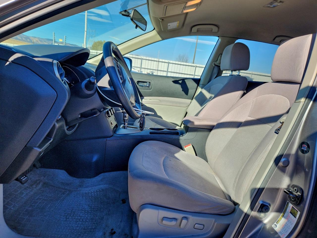 Nissan Rogue S Image 13