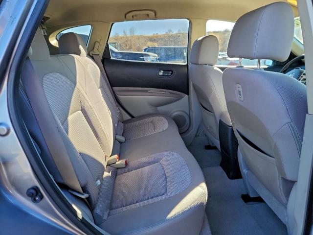 Nissan Rogue S Image 9